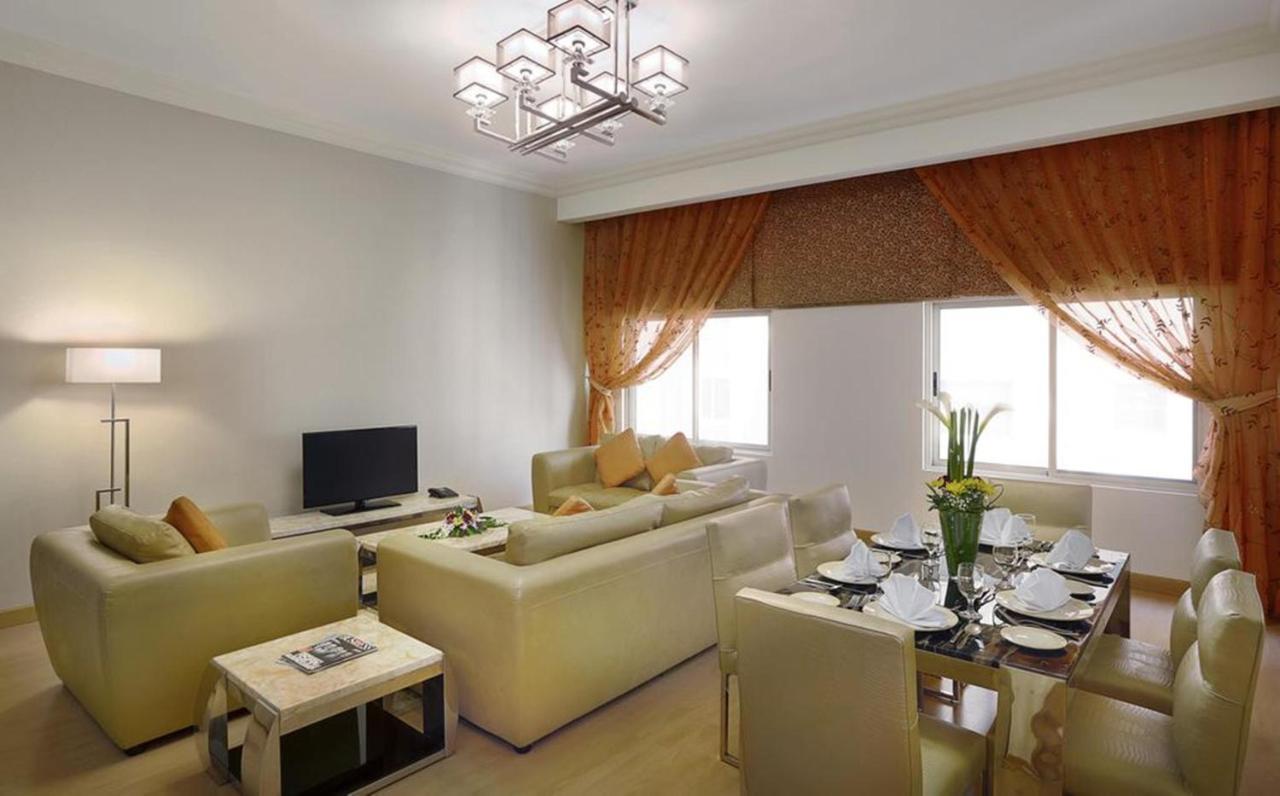 อัล ซาฟีร์ ทาวเวอร์ เรสซิเดนซ์ แอนด์ ทาวเวอร์ Hotel มานามา ภายนอก รูปภาพ
