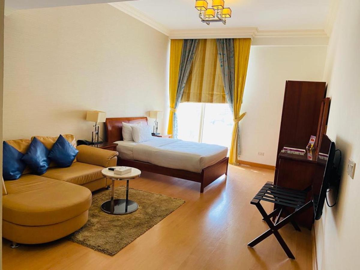 อัล ซาฟีร์ ทาวเวอร์ เรสซิเดนซ์ แอนด์ ทาวเวอร์ Hotel มานามา ภายนอก รูปภาพ